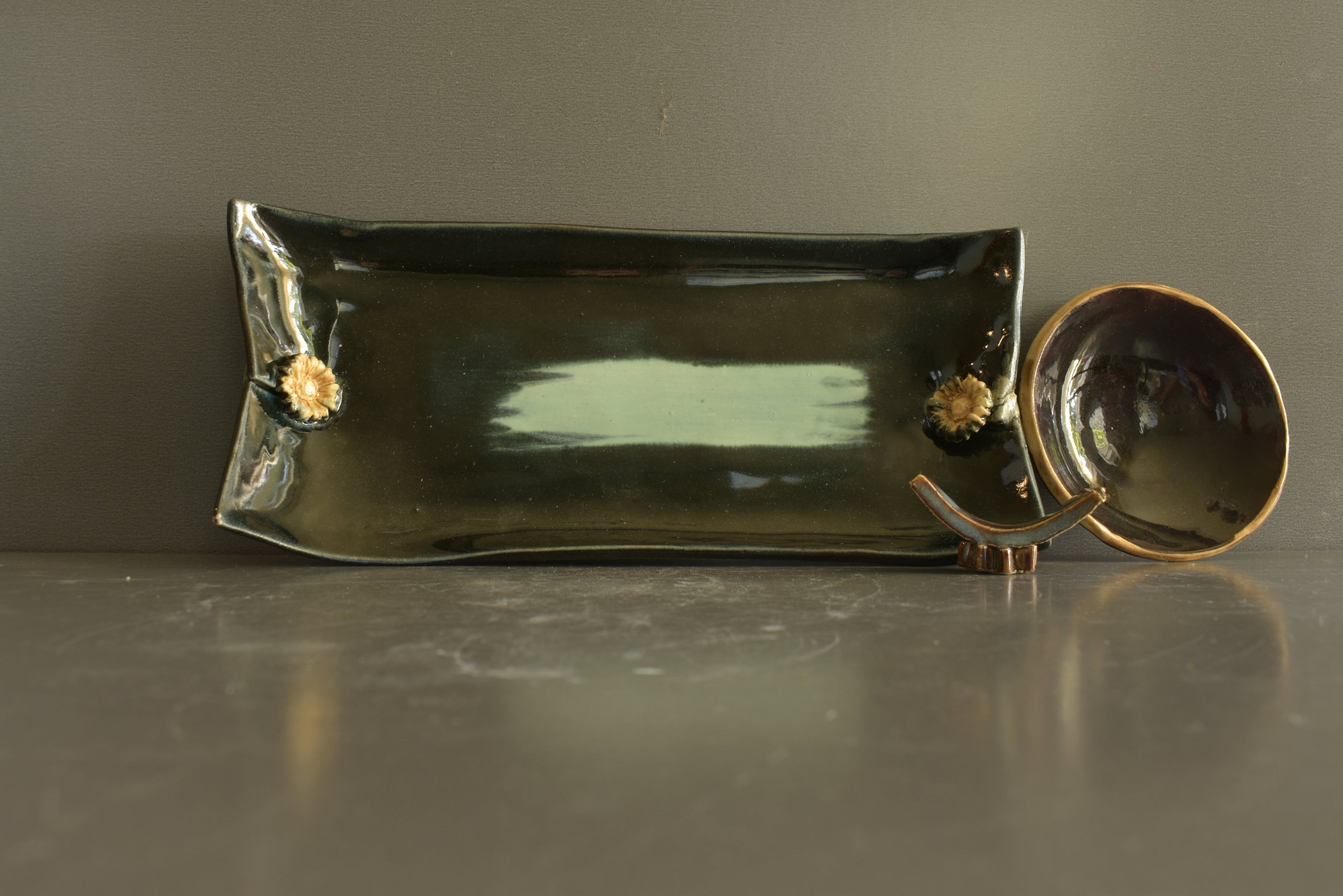 Ocean Bloom Sushi Plate Set – Handmade Ceramic Sushi Serving Tray, Sauce Bowl & Chopsticks with Rest