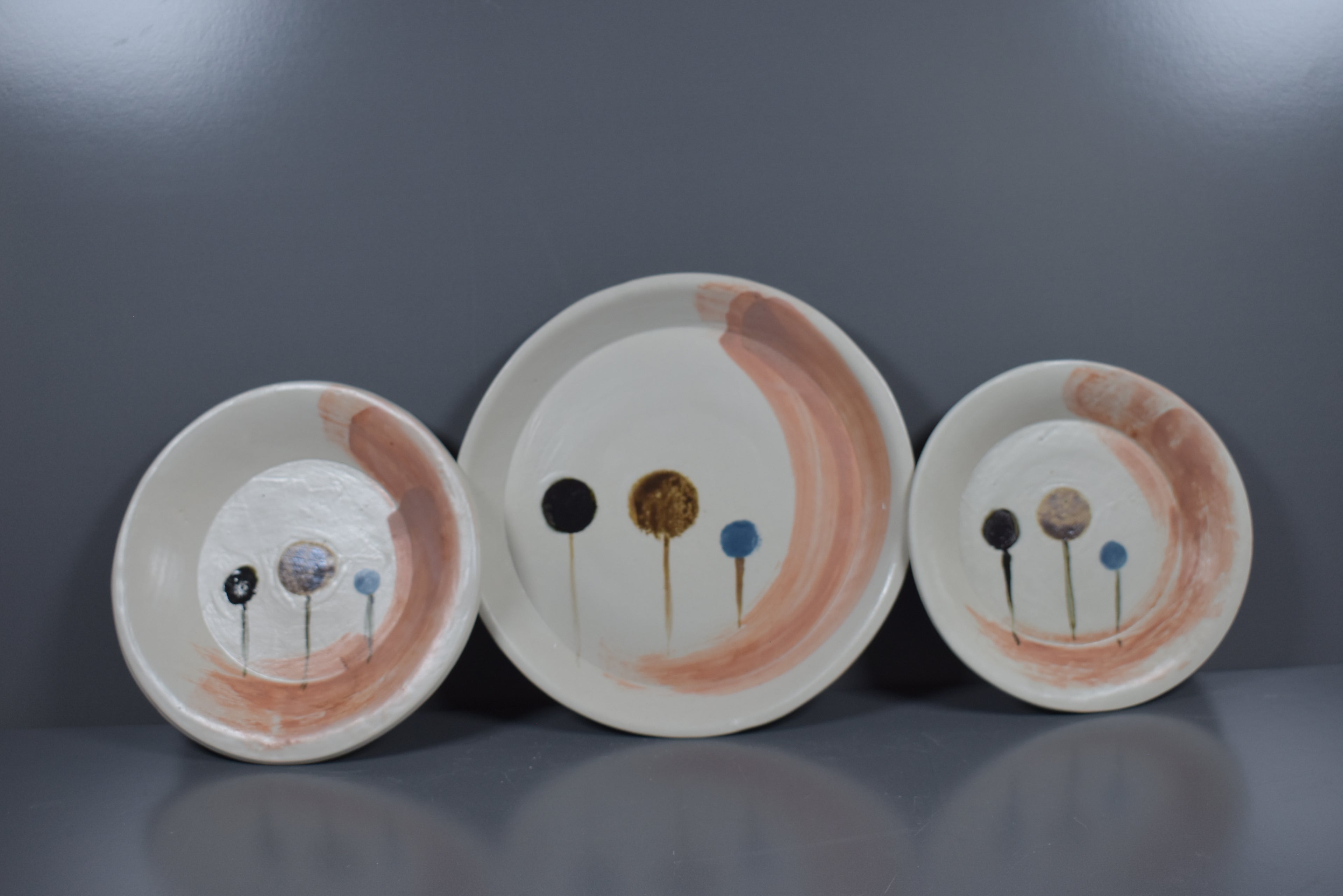 Handmade Ceramic Brushstroke Plate – Modern Minimalist Art Plate – Abstract Dots Dinnerware – Pastel Brush Plate Collection