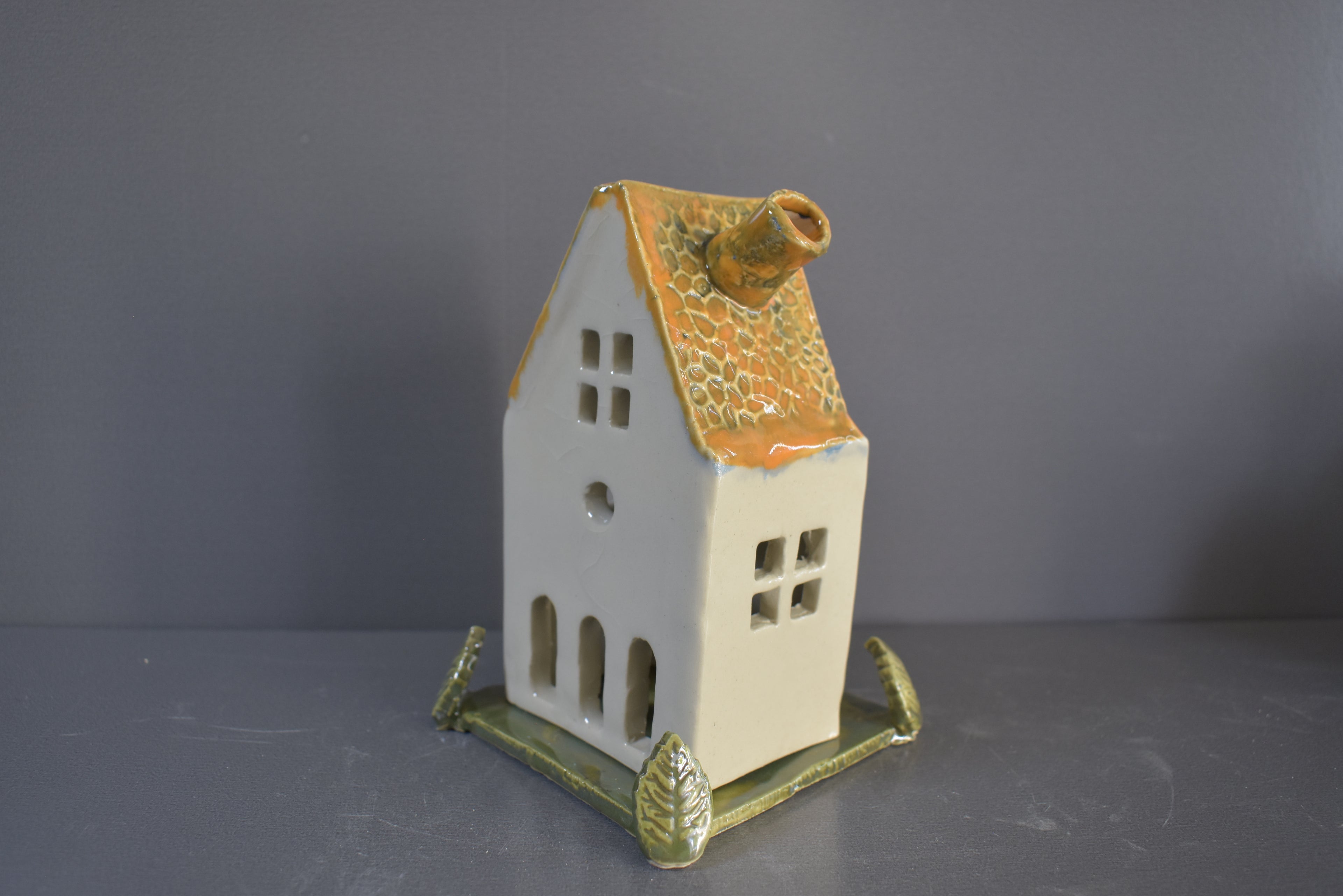 Handmade Ceramic House Tealight Holder | Nordic Pumpkin Glow Roof Candle House | Miniature Home Décor | Incense Burner | Cozy Ceramic Luminary