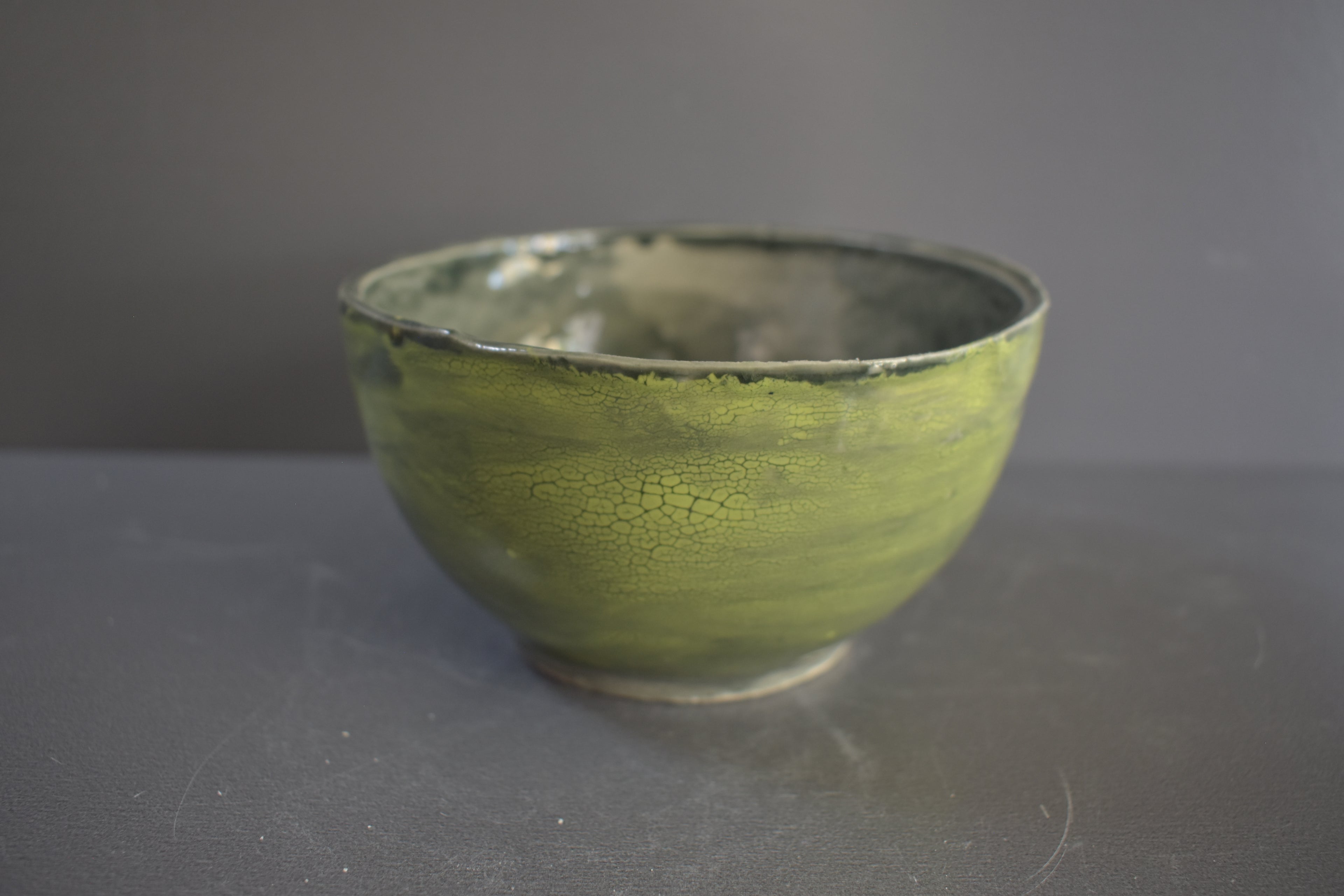 Ceramic Olive Crackle Bowl – Handmade Round Bowl – Salad, Soup, Ramen, Breakfast Bowl – Artistic Green Pottery – Home & Kitchen Décor