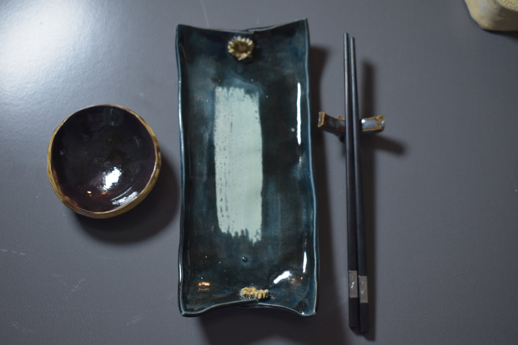 Ocean Bloom Sushi Plate Set – Handmade Ceramic Sushi Serving Tray, Sauce Bowl & Chopsticks with Rest