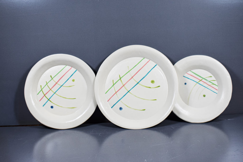 Handmade Ceramic Pastel Line Art Plate — Modern Minimalist Dinnerware & Decorative Pottery Collection