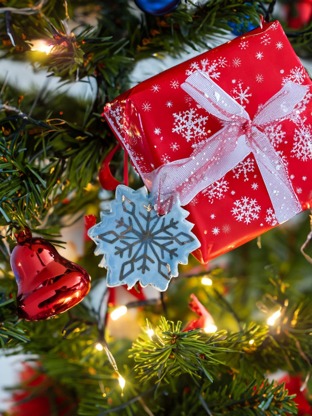 Handmade CERAMIC Glazed Christmas Ornament | Christmas Tree Décor | Christmas Gift | Holiday Décor | House Décor | Office Décor, Snowflake