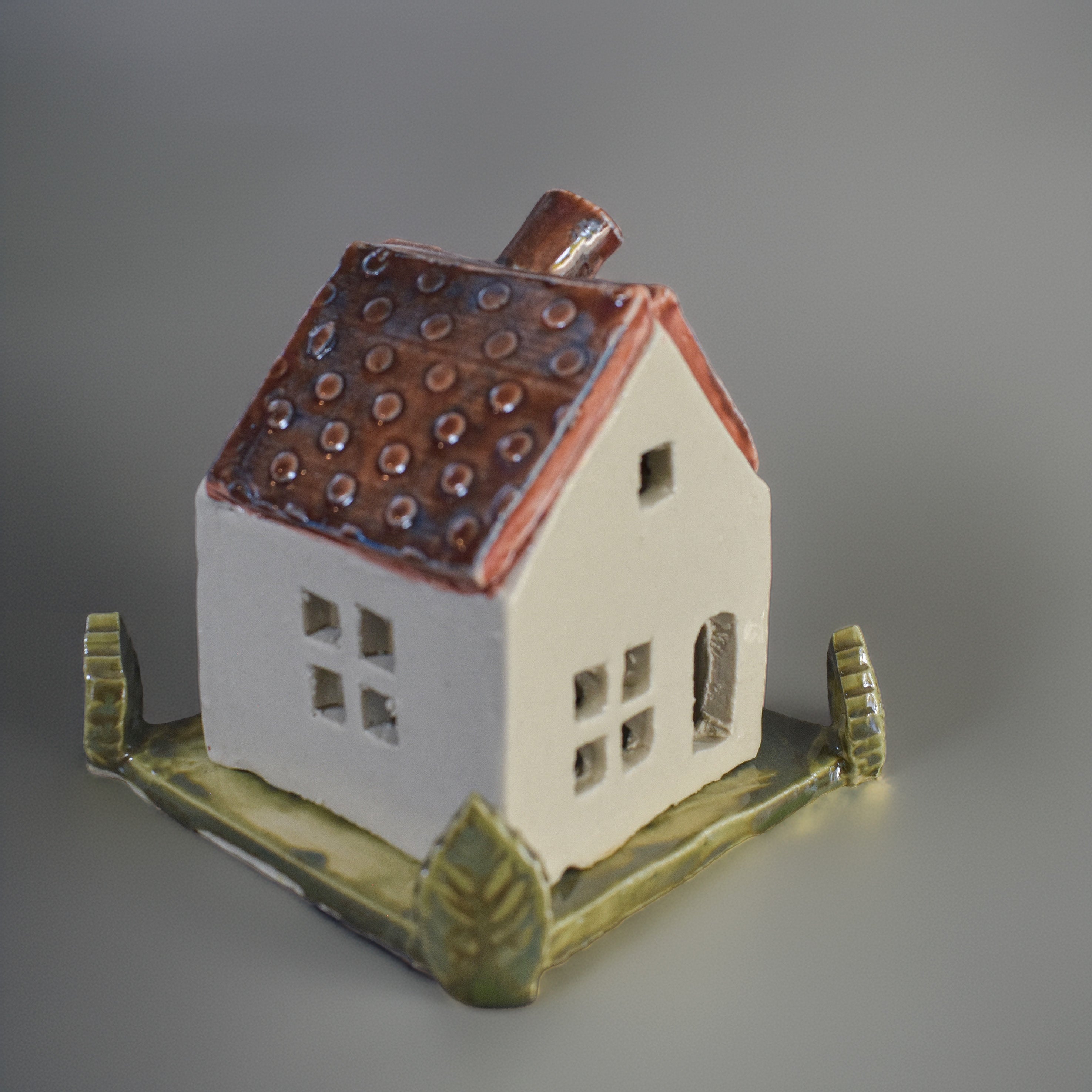 Handmade Ceramic Cottage House Tealight Holder | Nordic Brown Textured Roof Candle House | Miniature Home Décor | Incense Burner | Cozy Ceramic Luminary