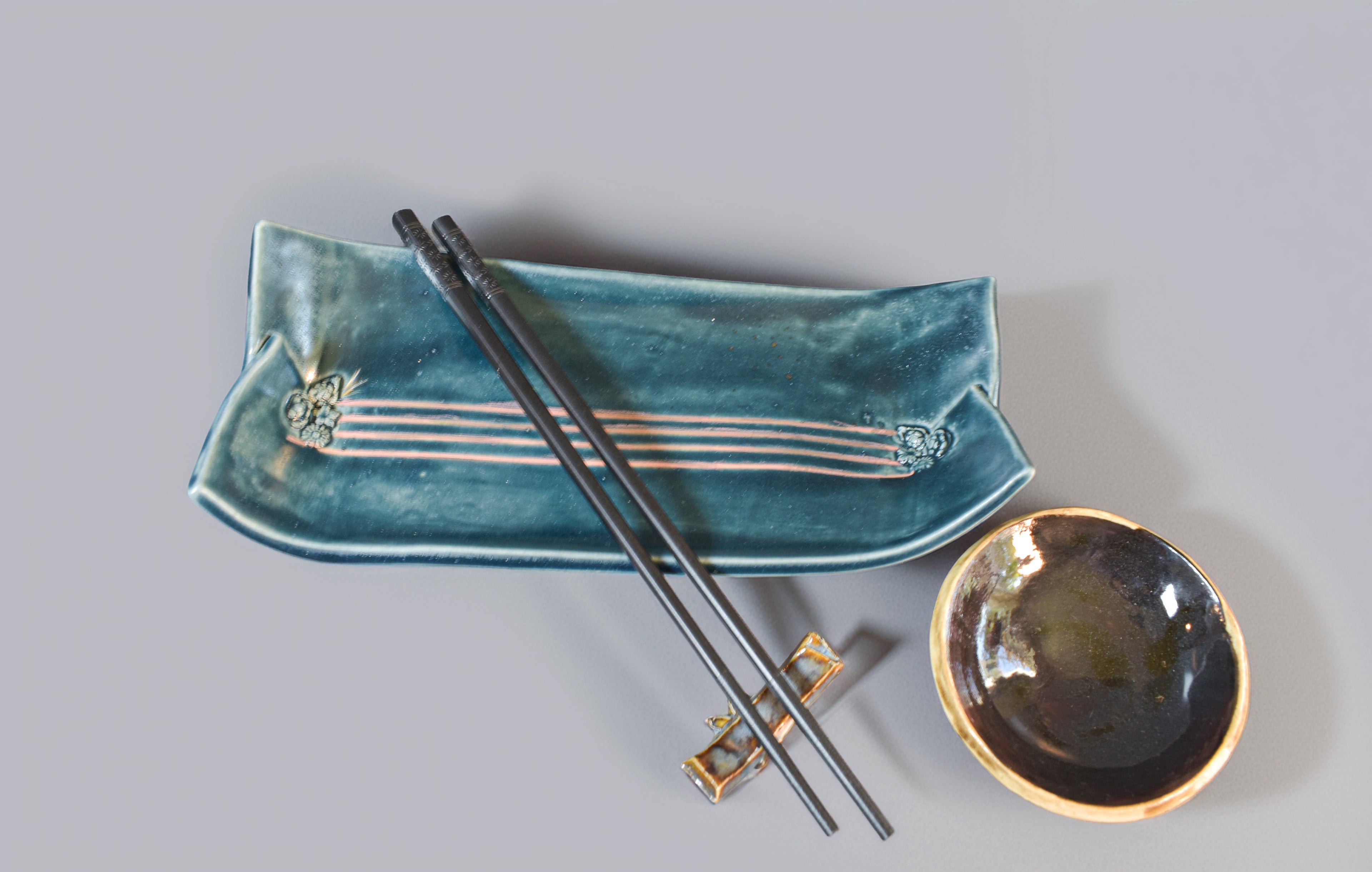Teal Blossom Sushi Plate Set – Handmade Ceramic Sushi Serving Tray, Sauce Bowl & Chopsticks with Rest